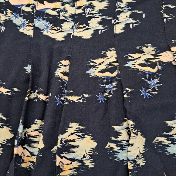 Old Navy Blue Sailboat Tropical Print Pleated Summer Cute Mini Skirt Size Medium - Picture 3 of 7